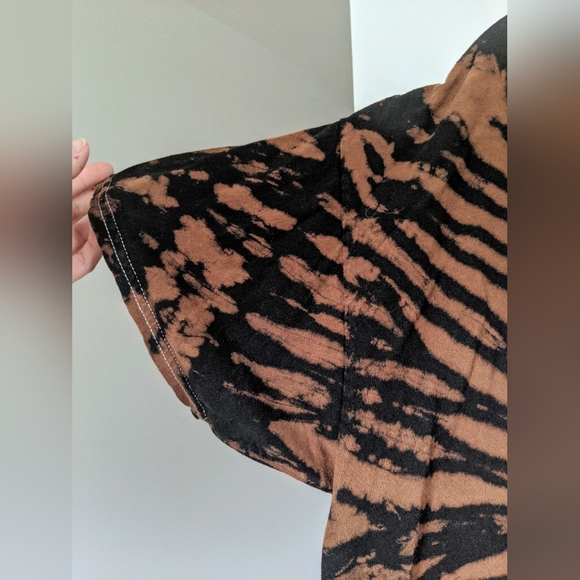 Desert Dreamer Oversized Tie Dye Tee Sun Moon Butterflies Black and Brown M/L - Picture 5 of 9